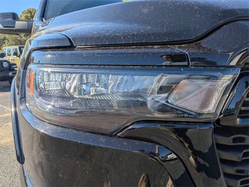 New 2026 RAM 1500 4x4 Crew Cab image 7