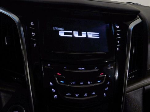 Used 2015 Cadillac Escalade Luxury image 48