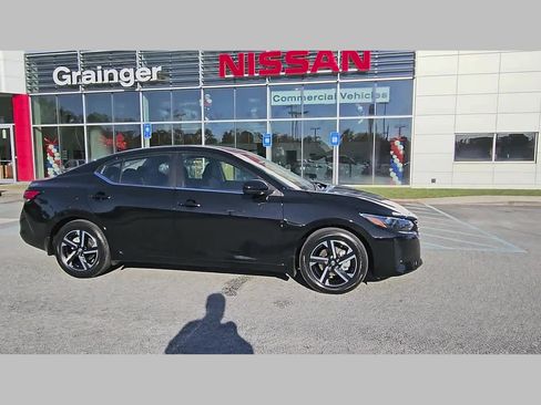 Used 2024 Nissan Sentra SV FWD image 35