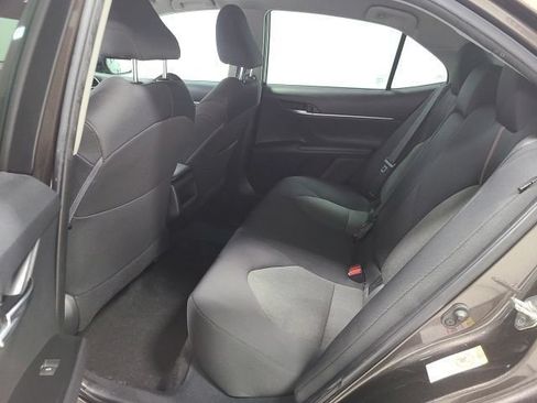 Used 2018 Toyota Camry LE FWD image 15