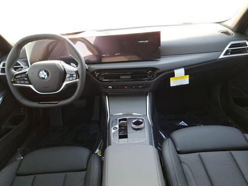 New 2026 BMW 330i xDrive Sedan w/ Premium Package AWD/4WD image 9