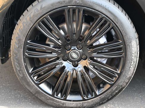 Used 2020 Land Rover Range Rover HSE image 9