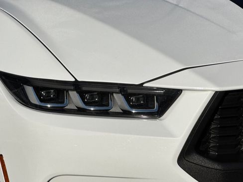 Used 2024 Ford Mustang Premium image 10