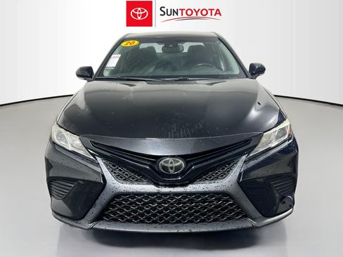 Used 2020 Toyota Camry SE w/ Convenience Package FWD image 10