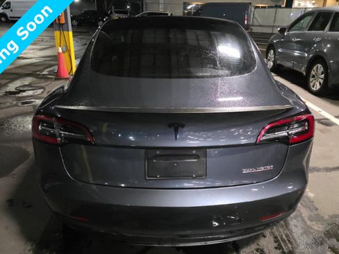 Used 2022 Tesla Model 3 Performance image 5