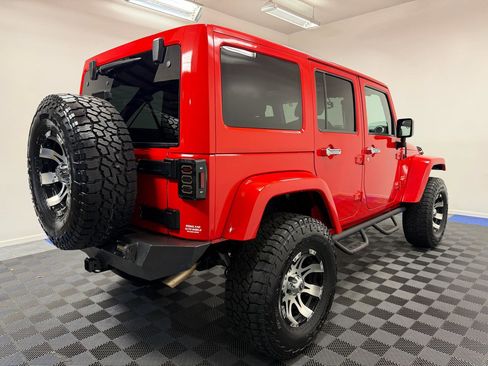 Used 2015 Jeep Wrangler Unlimited Sahara w/ Max Tow Package image 12