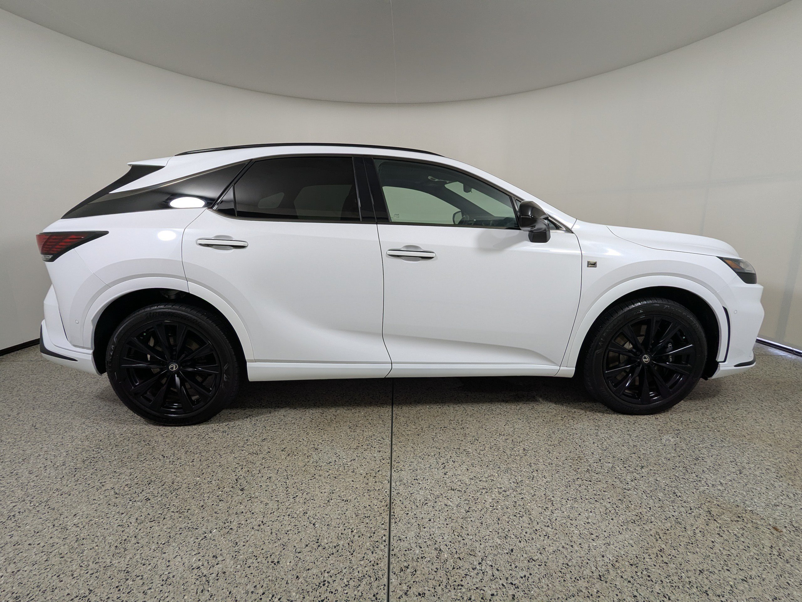 Used 2026 Lexus RX 500h F Sport w/ Convenience Package AWD/4WD image 8