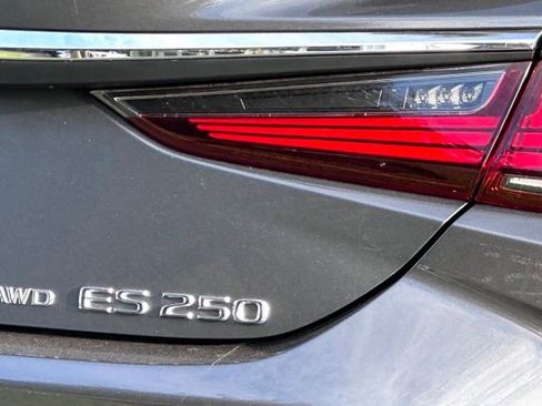 Used 2023 Lexus ES 250 w/ Premium Package AWD/4WD image 15