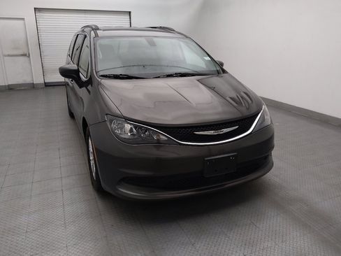 Used 2021 Chrysler Voyager Lxi FWD image 14