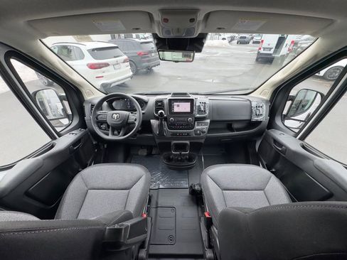 Used 2025 RAM ProMaster 3500 FWD image 21
