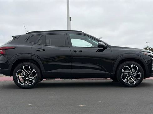 New 2026 Chevrolet Trax RS w/ Driver Confidence Package FWD image 3
