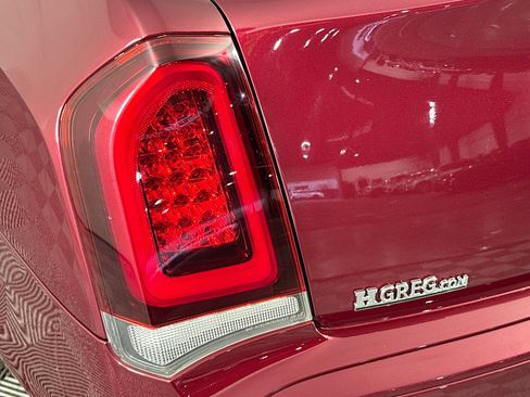Used 2019 Chrysler 300 Touring w/ Sport Appearance Package RWD image 34