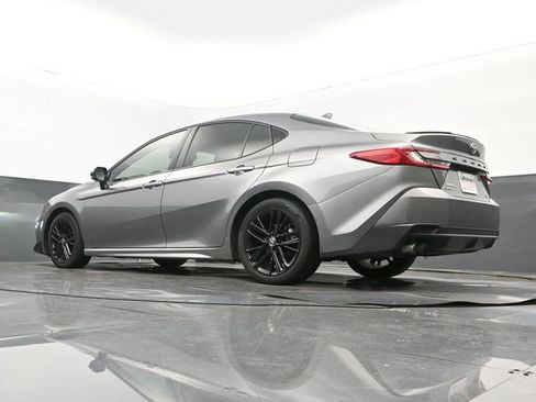 Used 2025 Toyota Camry SE w/ Multimedia Upgrade Package image 10