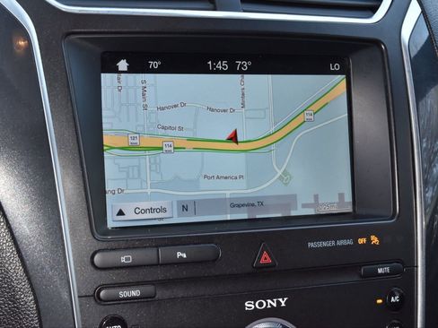 Used 2019 Ford Explorer Limited w/ Class III Trailer Tow Package image 27