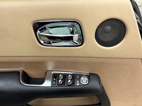Used 2014 Rolls-Royce Wraith image 12