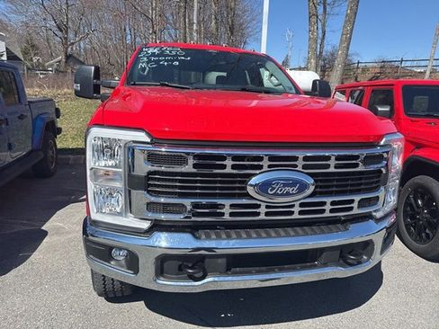 Used 2025 Ford F350 XLT image 5