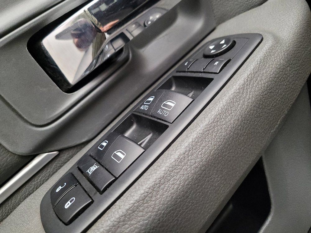 Used 2013 RAM 1500 Classic SLT w/ Premium Display Pkg RWD image 27