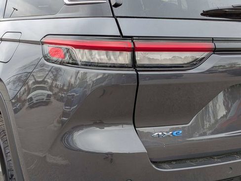 Used 2023 Jeep Grand Cherokee 4WD 4xe image 14