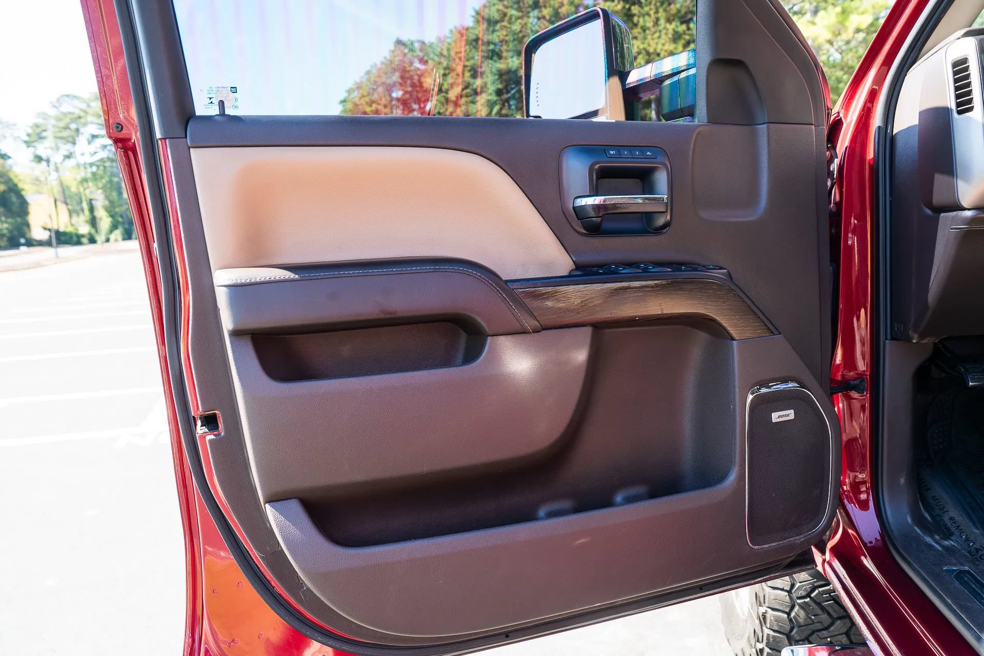 Used 2018 GMC Sierra 2500 Denali w/ Duramax Plus Package AWD/4WD image 22