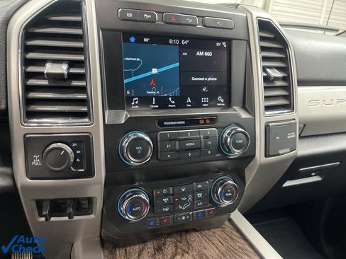 Used 2019 Ford F350 Lariat w/ Lariat Ultimate Package image 26