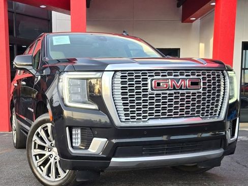 Used 2021 GMC Yukon Denali w/ Denali Premium Package AWD/4WD image 13