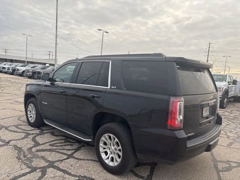 Used 2017 GMC Yukon SLT image 5