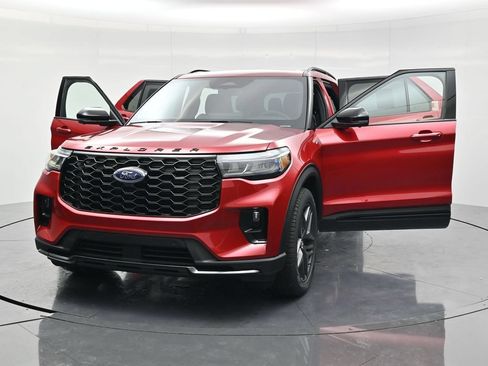 New 2026 Ford Explorer ST-Line w/ ST-Line Street Pack AWD/4WD image 50