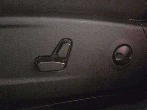 Used 2023 Dodge Charger SXT image 18