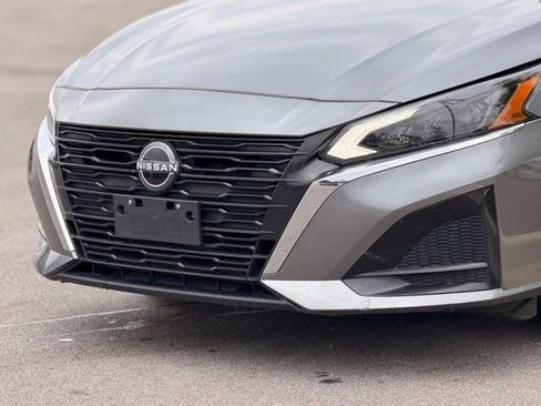 Used 2024 Nissan Altima 2.5 SV FWD image 6