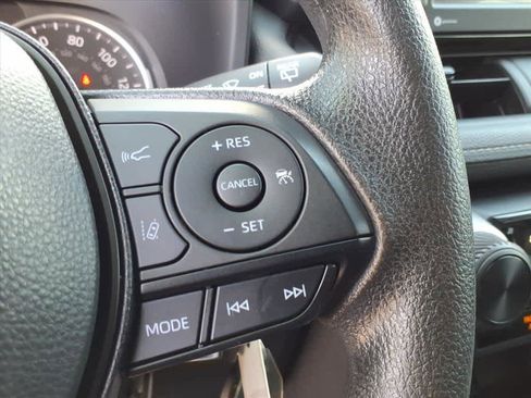 Used 2022 Toyota RAV4 LE image 39