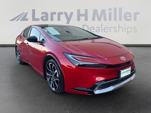 Certified 2024 Toyota Prius Prime Premium image 7