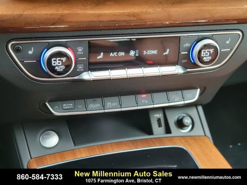 Used 2025 Audi Q5 2.0T Premium w/ Convenience Plus Package image 21