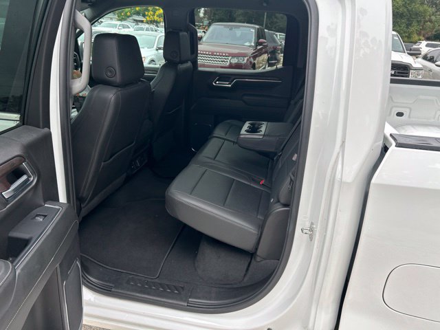 Used 2024 GMC Sierra 1500 SLT AWD/4WD image 6