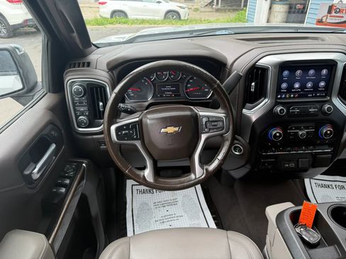 Used 2019 Chevrolet Silverado 1500 LT w/ Texas Edition AWD/4WD image 11