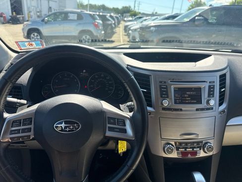 Used 2014 Subaru Outback 2.5i Premium AWD/4WD image 18