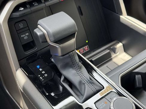 Used 2026 Toyota Tundra Limited AWD/4WD image 6