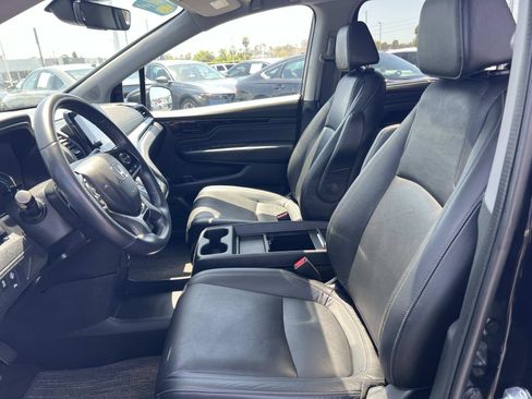 Used 2023 Honda Odyssey Touring image 20