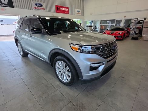 Used 2024 Ford Explorer King Ranch w/ Technology Package AWD/4WD image 5