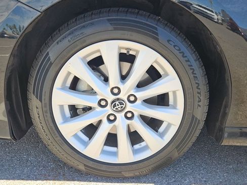 Used 2019 Toyota Camry LE w/ Carpet Mat Package FWD image 22