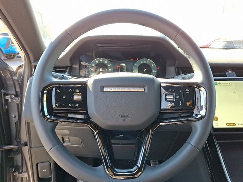 Used 2026 Land Rover Range Rover Evoque Dynamic SE AWD/4WD image 20