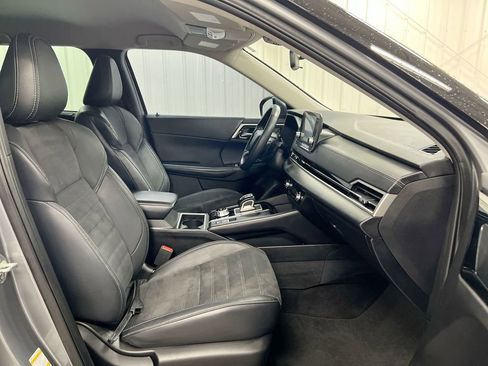 Used 2023 Mitsubishi Outlander SE image 21