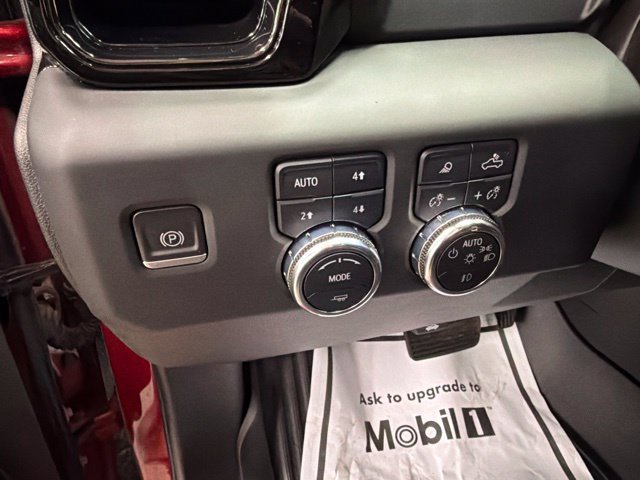 Used 2023 GMC Sierra 1500 AT4 w/ AT4 Preferred Package AWD/4WD image 16