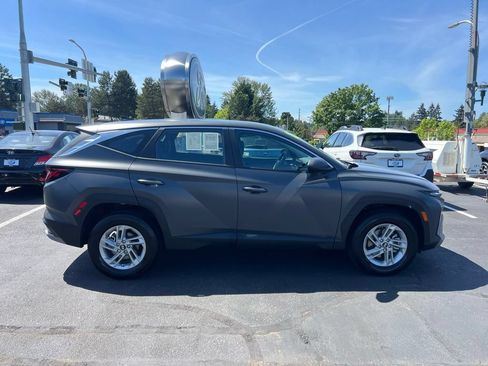Certified 2025 Hyundai Tucson SE AWD/4WD image 6