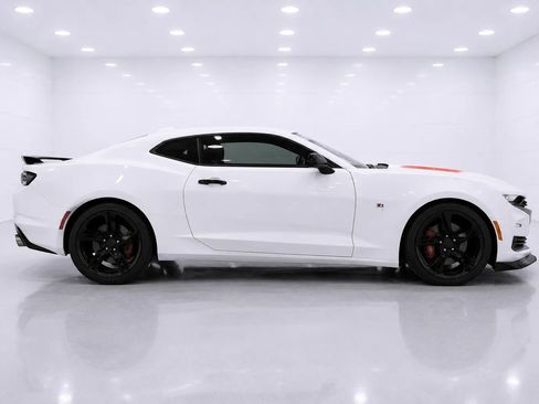 Used 2019 Chevrolet Camaro SS RWD image 6