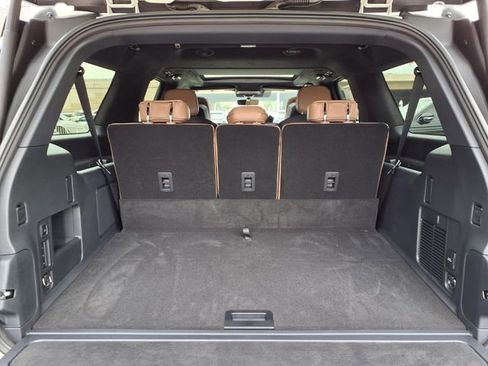 New 2026 Lincoln Navigator L Black Label AWD/4WD image 9