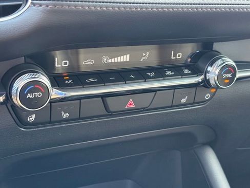 New 2026 MAZDA MAZDA3 Hatchback w/Premium Plus Pkg AWD/4WD image 24