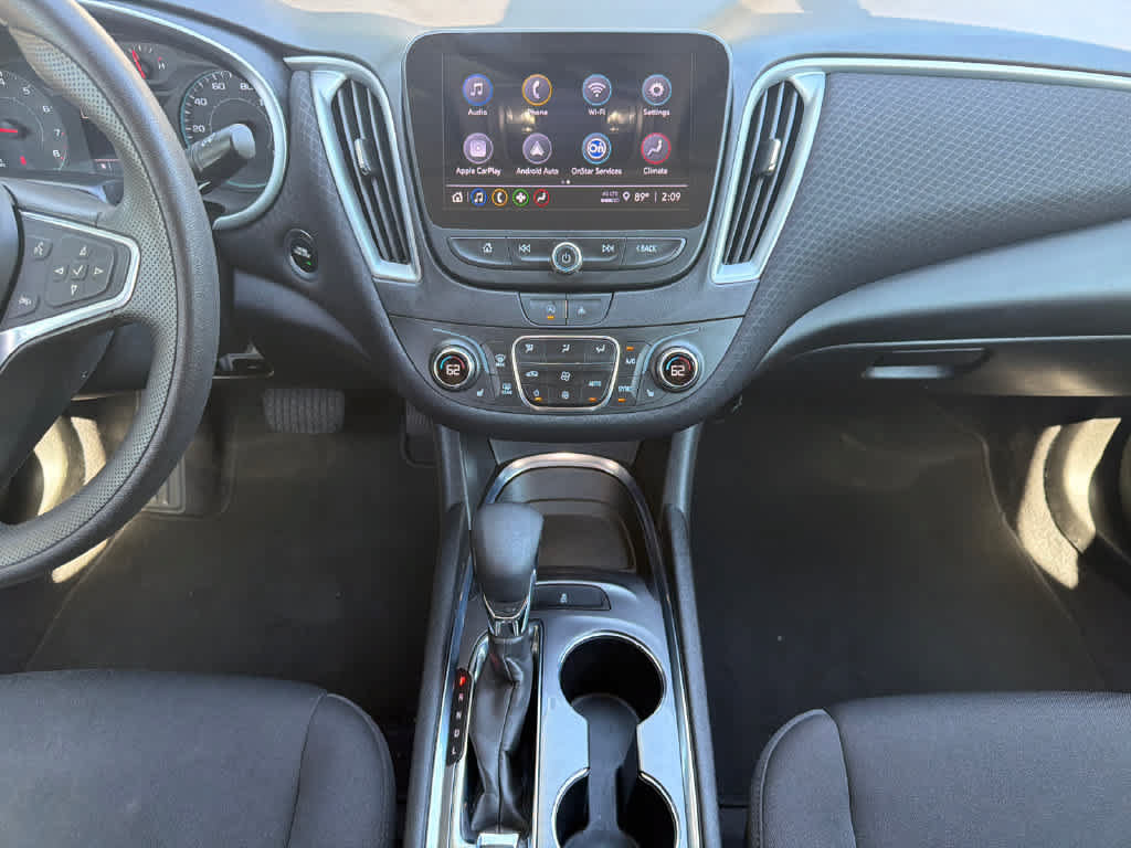 Used 2023 Chevrolet Malibu LT FWD image 30