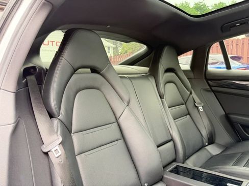 Used 2018 Porsche Panamera 4S w/ Premium Package AWD/4WD image 28