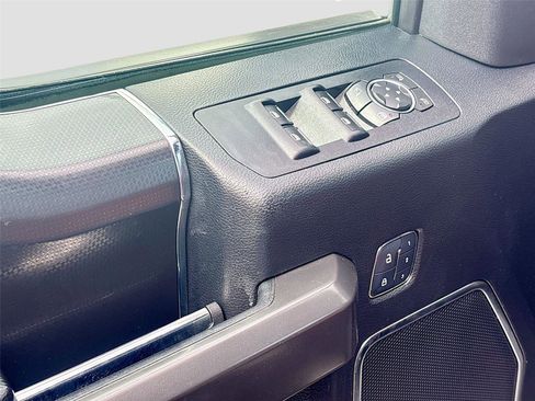 Used 2017 Ford F150 Lariat image 19