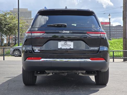 Used 2024 Jeep Grand Cherokee Limited AWD/4WD image 28